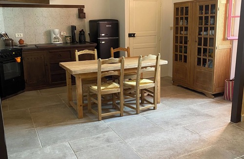 La Tour-Sur-Orb Apartment | Apartment in 12th Century Chateau de Boussagues