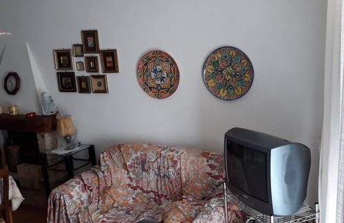 Moresco Apartment | apartment in an ancient medieval building in the central square of Moresco