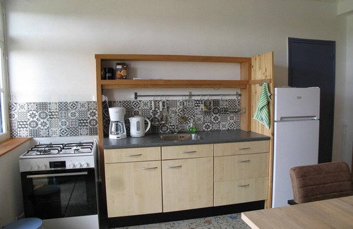 Cuzy House | Apartment in Cuzy with Heated Pool