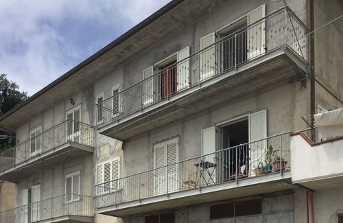 Falerna Apartment | Apartment in Falerna 100sqm with Panoramic Gulf View, Free WiFi + SmartTv