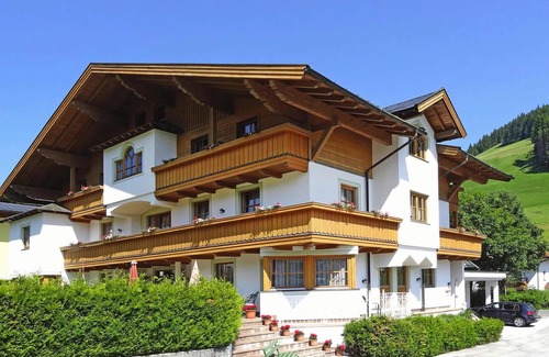 Filzmoos Apartment | Apartment in Filzmoos near Ski Amadé