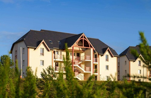 Sables-d'Or-les-Pins Apartment | Apartment in Fréhel near Cap Fréhel