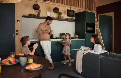 Hengelo House | Apartment in Gelderland near Nature Trails