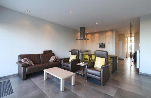 Het Zoute Apartment | Apartment in Het Zoute with Sea Views