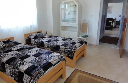 Kukljica Apartment | Apartment in Kukljica with sea view, terrace, air conditioning, Wi-Fi (4567-2)