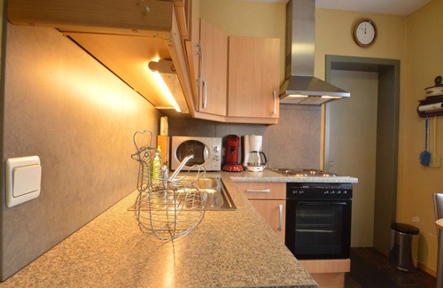 Buetgenbach House | Apartment in Liege with Sauna & Hot Tub