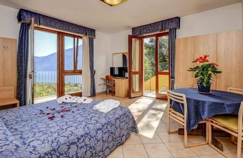 Limone sul Garda Apartment | Apartment in Limone with balcony or terrace