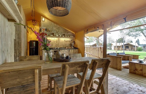 Uden House | Apartment in Netherlands near Scenic Canals