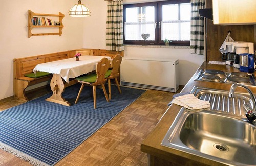 Neuschoenau Apartment | Apartment in Neuschönau near Treetop Path