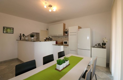 Antonci Apartment | Apartment in Poreč with Terrace, Air condition, WIFI, Dishwasher (4400-9)