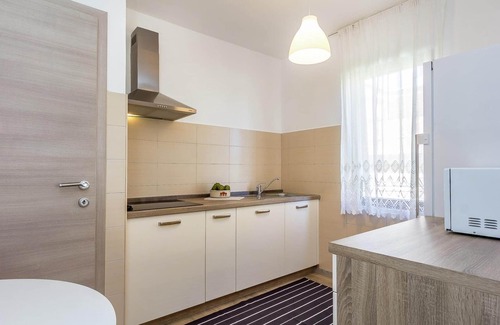 Skatari Apartment | Apartment in Pula near the Sea and Town Center