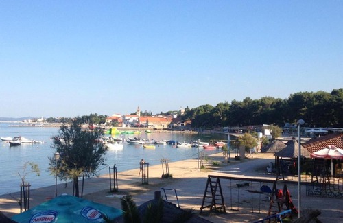 Sveti Filip i Jakov Apartment | Apartment in Sveti Filip i Jakov with sea view, terrace, air conditioning, Wi-Fi (4811-2)