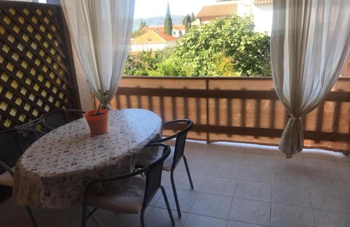 Sveti Filip i Jakov Apartment | Apartment in Sveti Filip i Jakov with sea view, terrace, air conditioning, Wi-Fi (4811-2)