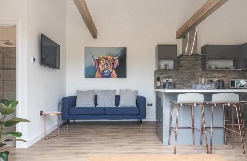 Trowbridge Apartment | Apartment in the Countryside with Hot Tub