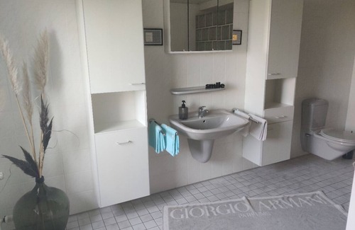 Helmern Apartment | ApARTment in the countryside - large, well-kept 2-room apartment with a special flair