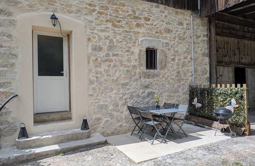 Oye-et-Pallet Apartment | Apartment in the heart of nature