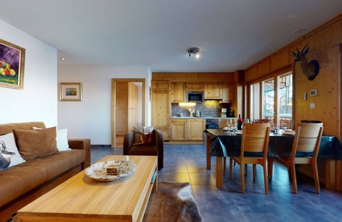 Salins Apartment | Apartment in Veysonnaz with Ski-In/Ski-Out