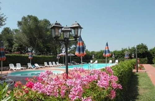 Pomaia Apartment | Apartment in Village-Residence La Pieve di Pomaia - Swimming pool - WiFi -Toscana