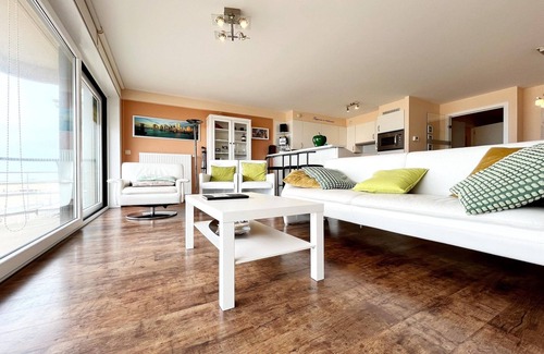 Wenduine Apartment | Apartment in Wenduine with Stunning Sea Views