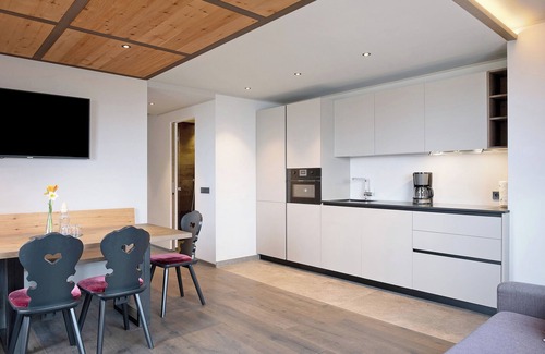 Carezza Apartment | Apartment "Angerle Alm Apt König Laurin" with Private Terrace, Shared Garden & Wi-Fi