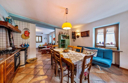 San Pietro di Cadore Apartment | Apartment 'Casa Montagna In Cadore' with Mountain View and Shared Garden