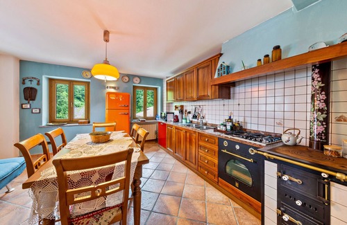 San Pietro di Cadore Apartment | Apartment 'Casa Montagna In Cadore' with Mountain View and Shared Garden