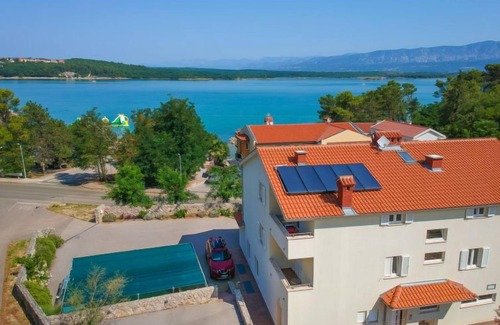 Soline Apartment | Apartment Iva by Interhome