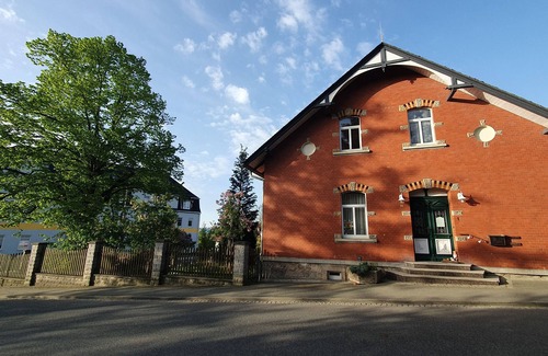 Treuen Apartment | Apartment 'Klinkerhaus Treuen' with Private Terrace and Wi-Fi