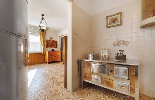 Roncone Apartment | Apartment 'La Casa Di Nonna Elena Piano Primo' with Mountain View, Private Garden and Wi-Fi