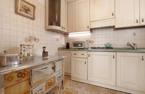 Roncone Apartment | Apartment 'La Casa Di Nonna Elena Piano Primo' with Mountain View, Private Garden and Wi-Fi