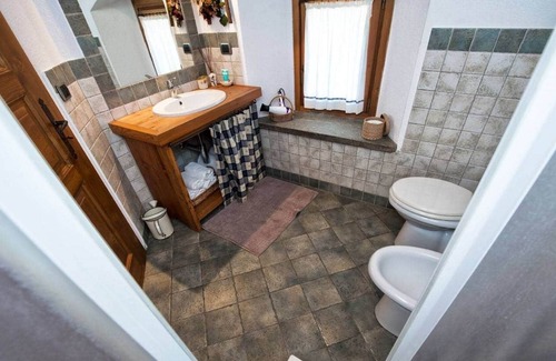 Grand Haury Apartment | Apartment "La Méizòn de Felise - La Méizón" with Mountain View, Shared Garden & Wi-Fi