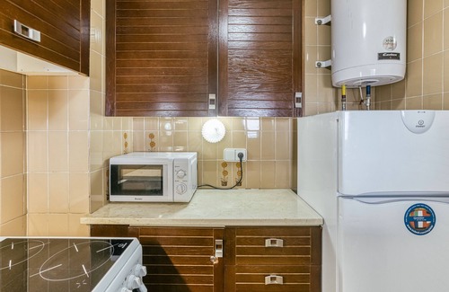 Pedrinya Apartment | Apartment 'La Ona' with Sea View, Wi-Fi and Air Conditioning