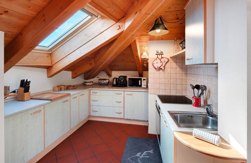 Daiano Apartment | Apartment 'La Rocca' with Mountain View and Wi-Fi