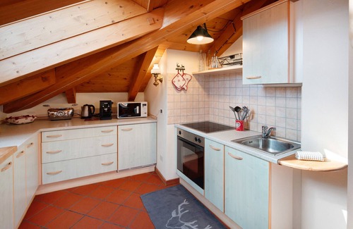 Daiano Apartment | Apartment 'La Rocca' with Mountain View and Wi-Fi