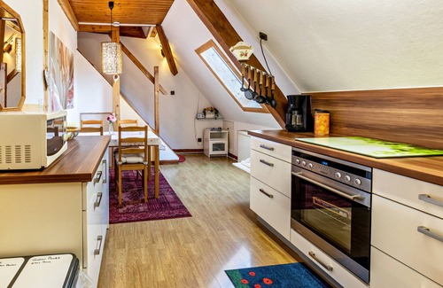 Tengen Apartment | Apartment "La Rose" with Shared Garden & Wi-Fi