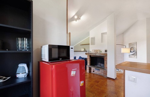 Cassinasco Apartment | Apartment 'La Terrazza' with Mountain View, Wi-Fi and Air Conditioning