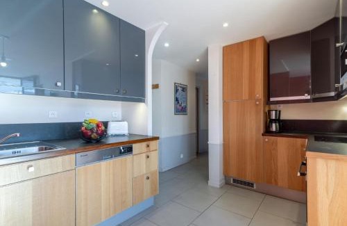 Le Lavachet Apartment | Apartment Les Roches Rouges - Lavachet by Interhome