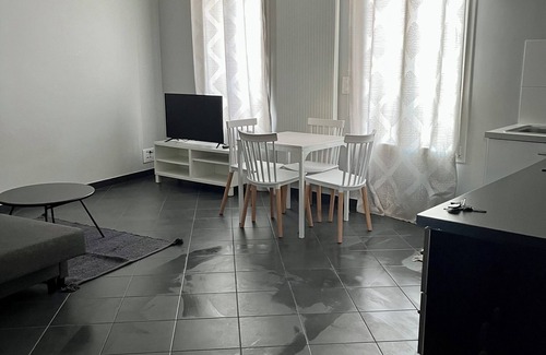 Alfortville Apartment | Apartment located at Alfortville train station