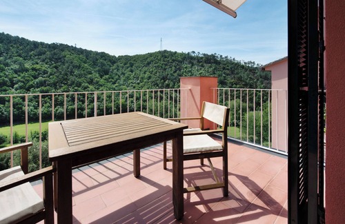 Cogoleto Apartment | Apartment 'Luxury Golf' with Mountain View, Private Terrace and Wi-Fi