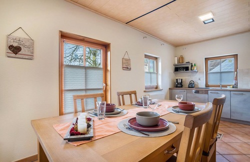 Schuttertal Apartment | Apartment 'Maisonette-ferienwohnung 1, 70qm' with Private Terrace, Shared Garden and Wi-Fi