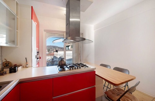 Ovada Apartment | Apartment 'Maria's Home' with Private Terrace, Balcony and Air Conditioning