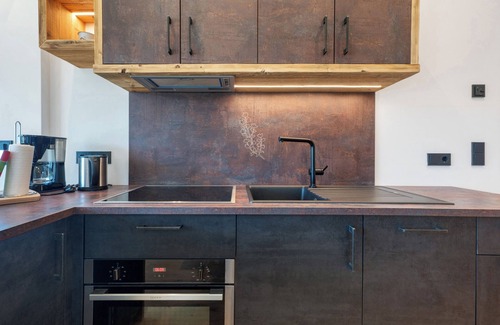 Salonetto Apartment | Apartment 'Moarhof Thymian' with Mountain View, Shared Garden and Wi-Fi