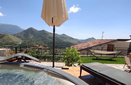 Morano Calabro Apartment | Apartment near the Castle in Morano Calabro