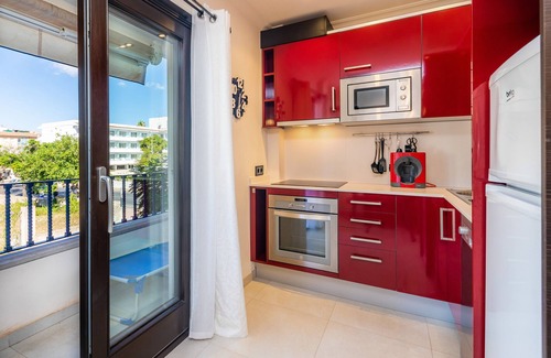 Cala Ratjada Apartment | Apartment 'Neo' close to the Beach with Balcony & Wi-Fi
