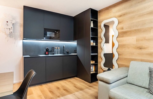 Pinzolo Apartment | Apartment 'New Boutique' with Mountain View and Wi-Fi