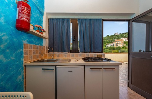 Ficarra Apartment | Apartment 'Numero 7' with Shared Terrace, Wi-Fi and Air Conditioning