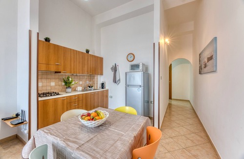 Acquarica del Capo Apartment | Apartment 'Pamela' with Private Terrace, Wi-Fi and Air Conditioning