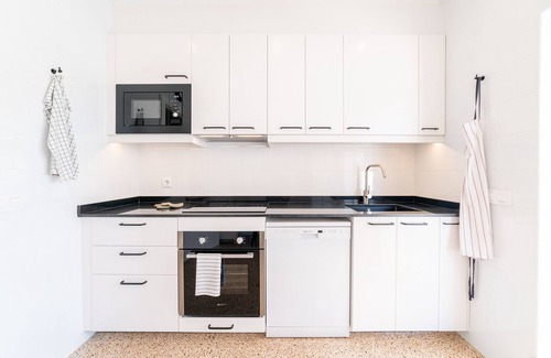 Son Moll Apartment | Apartment 'Paraíso De Son Moll' with Private Terrace, Wi-Fi and Air Conditioning