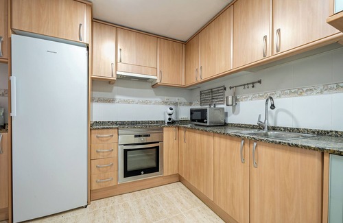 Cap de Salou Apartment | Apartment 'Penthouse Fonoll' with Sea View, Shared Pool and Air Conditioning