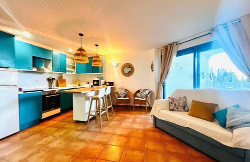 Peniscola Apartment | Apartment 'Perlazul' with Sea View, Wi-Fi and Air Conditioning